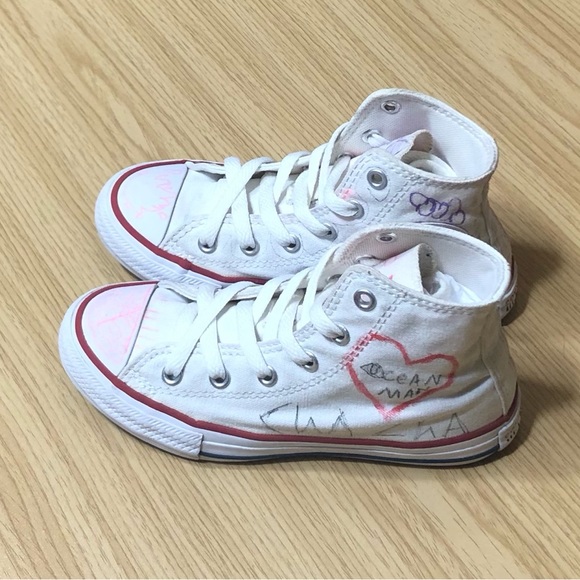 Converse High Top Graphic Sneakers Kids Size 12.5 - Picture 5 of 13